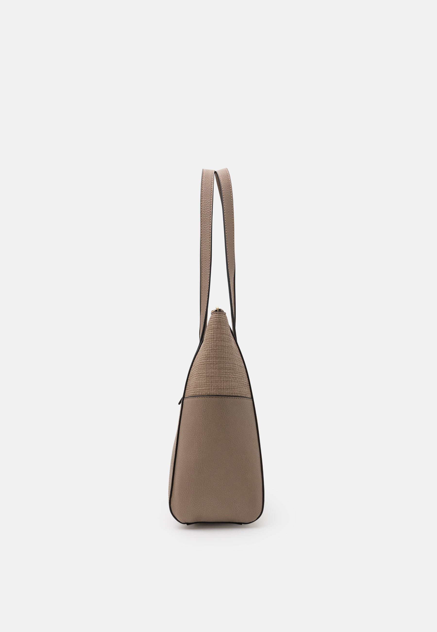 #Farbe_taupe