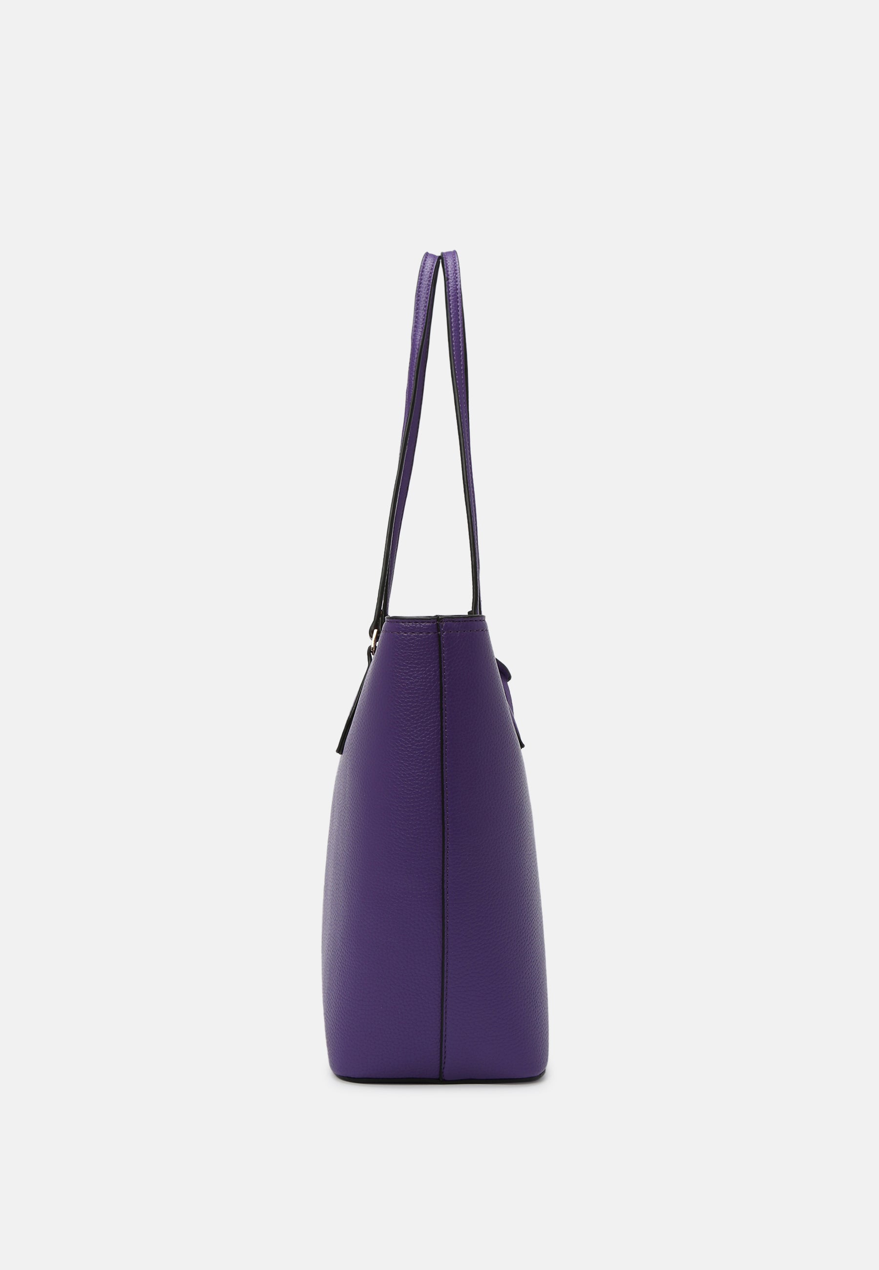#Farbe_lila