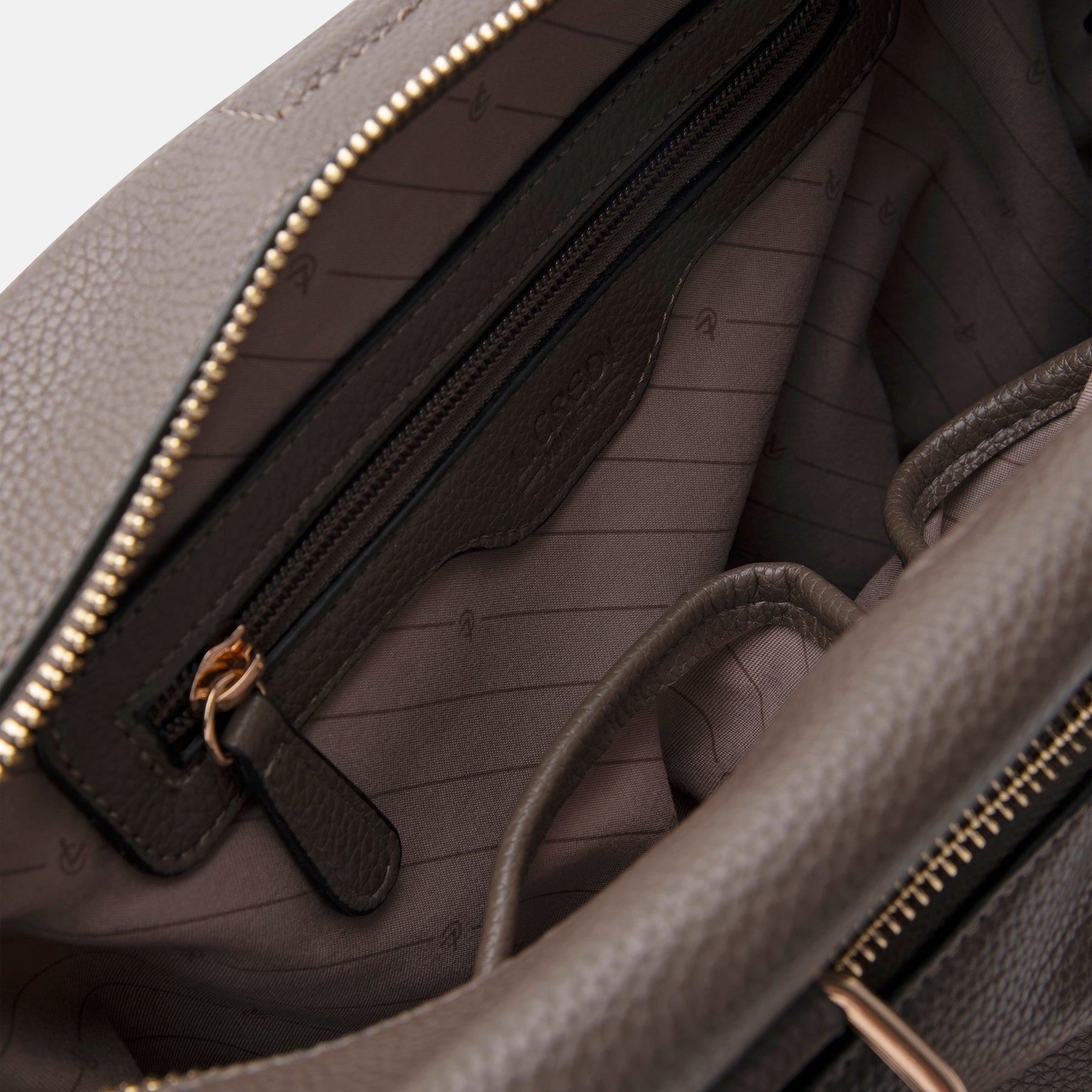 #Farbe_dark taupe