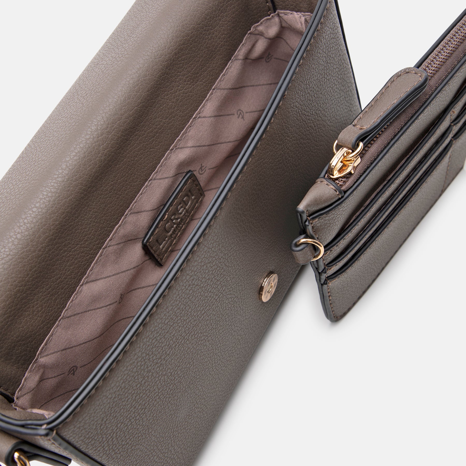 #Farbe_dark taupe