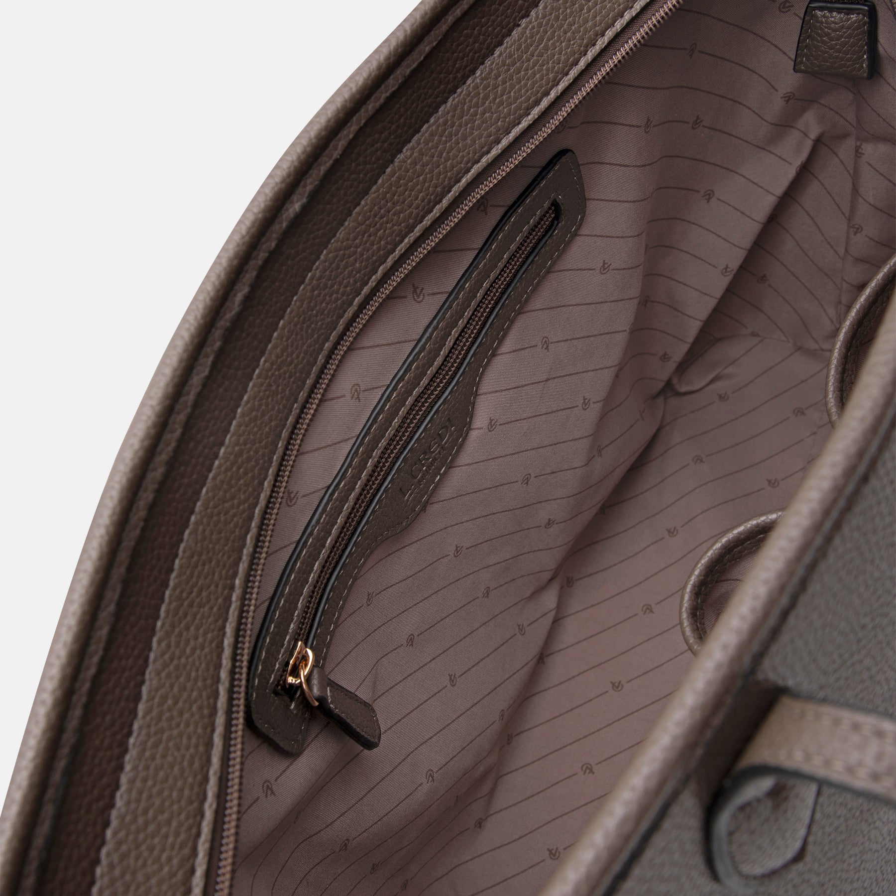 #Farbe_dark taupe